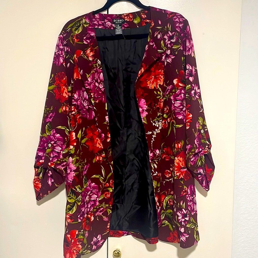 Beautiful floral blazer with adjustable sleeves XL